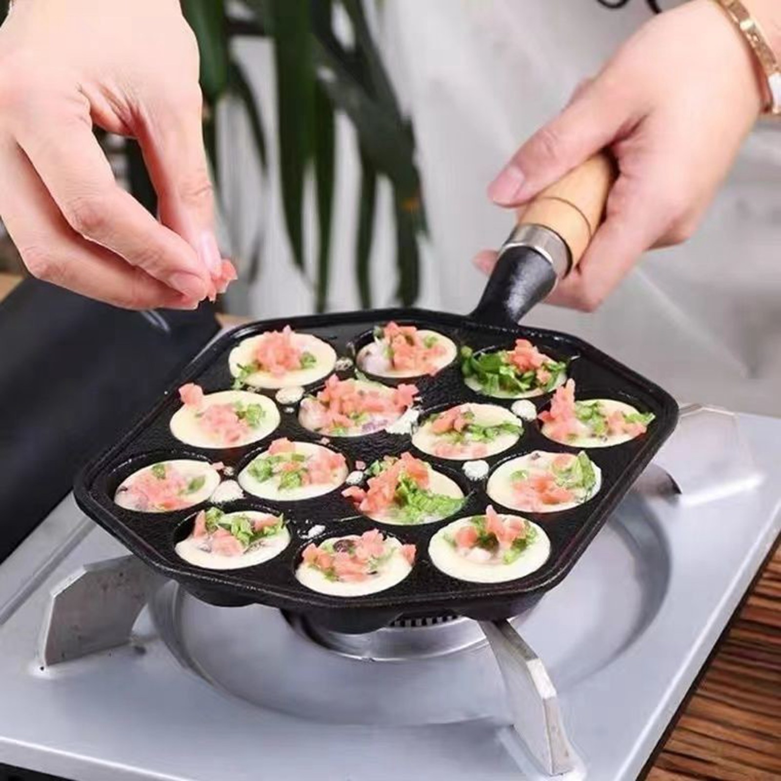 Poêle à crêpes antiarina en fo - Takoyaki Grill Plate avis et prix